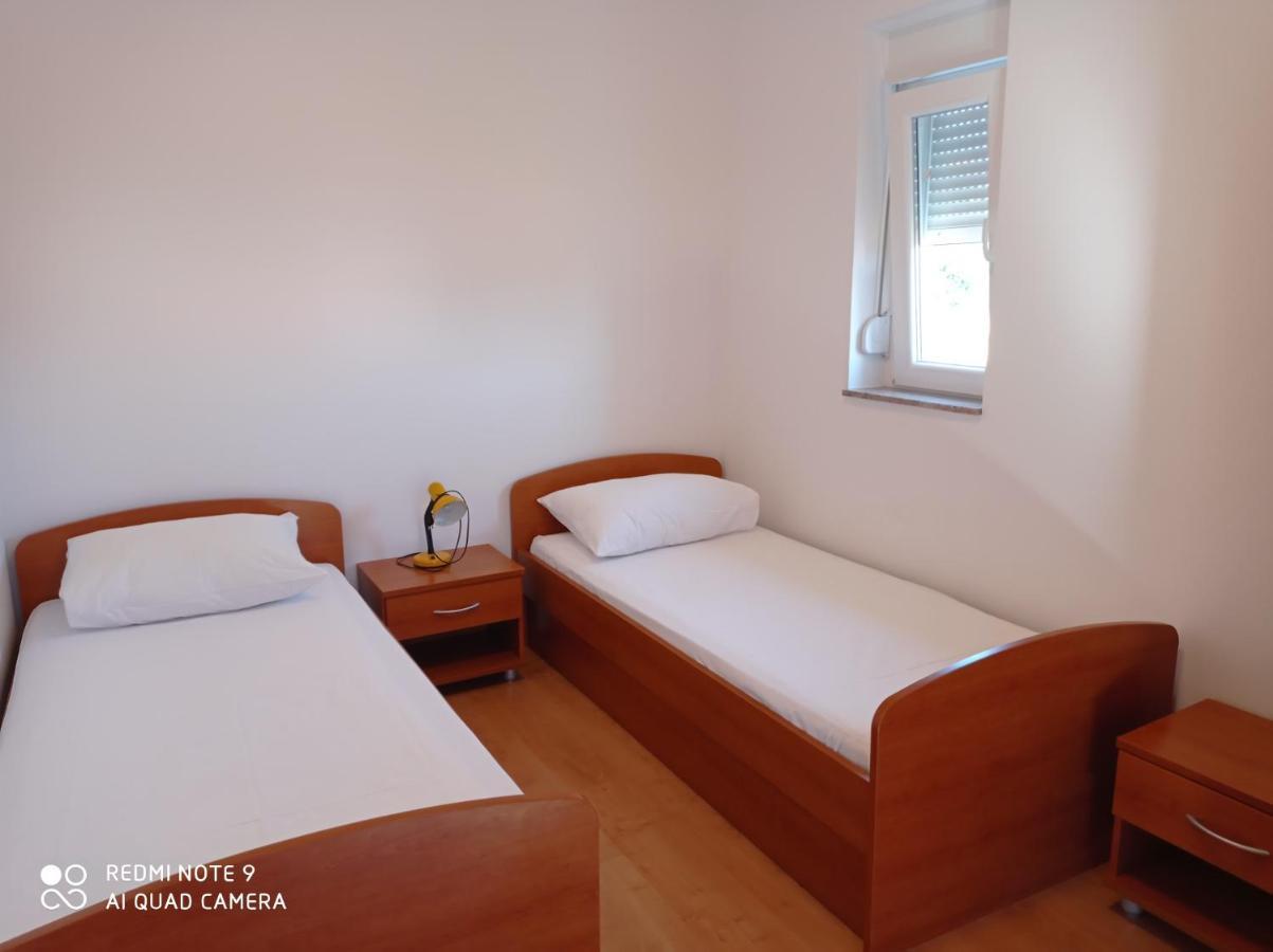 Apartments Vodopija 300M To The Beach Sveti Filip i Jakov Exterior photo