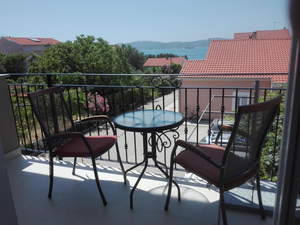 Apartments Vodopija 300M To The Beach Sveti Filip i Jakov Exterior photo