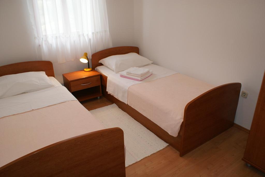 Apartments Vodopija 300M To The Beach Sveti Filip i Jakov Room photo